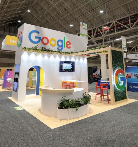 40 Eye-Catching Examples of Trade Show Booth Design | Trade Show Ideas & Inspiration Booth Layout Ideas, Trade Show Ideas, Trade Show Booth Ideas, Show Booth Ideas, Island Booth, Booth Layout, Show Booth Design, Show Ideas, Marketing Activations