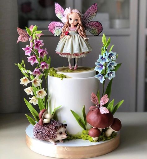 Best Birthday Cake Recipe, 4de Verjaardag, Fairy Birthday Cake, Woodland Cake, Fantasy Cake, Fairy Cakes, Beautiful Birthday Cakes, Baby Birthday Cakes