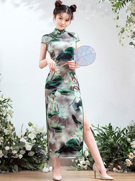 Chinese Dress Modern, Long Qipao, Style For Wedding, Chinese Fancy Dress, Traditional Asian Dress, Chinese Traditional Dress, Chinese Style Dress, Lotus Print, Dress Traditional