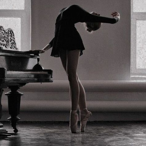 Russian Ballet, Ballet Academia Aesthetic, Aesthetic Natasha Romanoff, Ballet Academia, Winter Ashby, Наташа Romanoff, Coquette Core, Ballet Beauty, Cassandra Cain