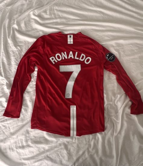 Manchester united 07/08 Cristiano Ronaldo Men Large for Sale in Dearborn Heights, MI - OfferUp Manchester United New Jersey, Ronaldo Man United, Ronaldo Kit, Cr7 Manchester United, Jersey Shirt Outfit, Manchester United 2008, Cristiano Ronaldo Shirt, Cristiano Ronaldo Celebration, Cristiano Ronaldo Jersey