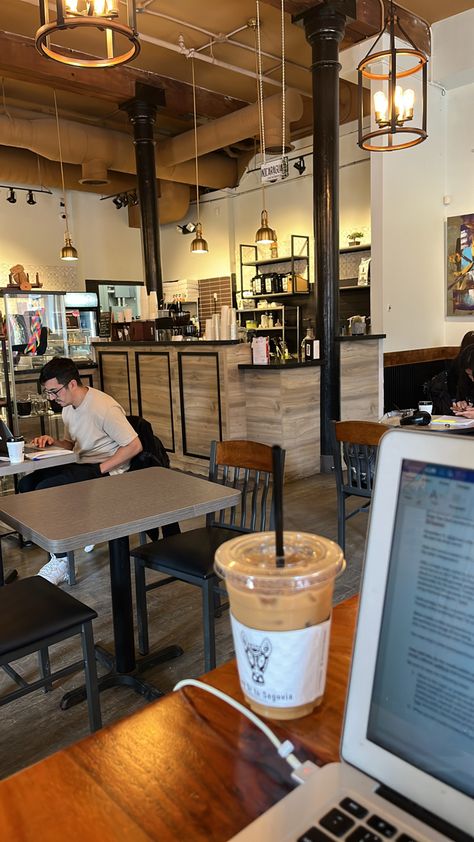 Coffee Shop For Students, Studying At Cafe Aesthetic, Coffee Study Aesthetic, Study Cafe Aesthetic, Cafe Study Aesthetic, Internship Aesthetic, Manifestation Lifestyle, Barista Aesthetic, Cafe Snap