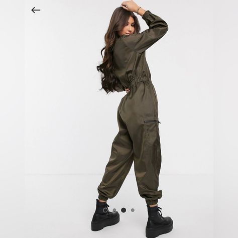 Asos Shellsuit Jumpsuit With Contrast Seatbelt Buckle Color: Khaki Size: 4 Brand New With Tags Lightweight Lots Of Great Details, Zippers And Buttons Part Of The ‘Madison Beer Edit’ Asos Ran In Fall Of 2019 From A Smoke Free Home Please Message For Additional Photos Or Questions Fall Jumpsuit Outfit, Fashion Designer Dresses, Fall Jumpsuit, Maxi Frocks, Plaid Jumpsuit, Burgundy Jumpsuit, Chambray Jumpsuit, Sequin Rompers, Flare Jumpsuit