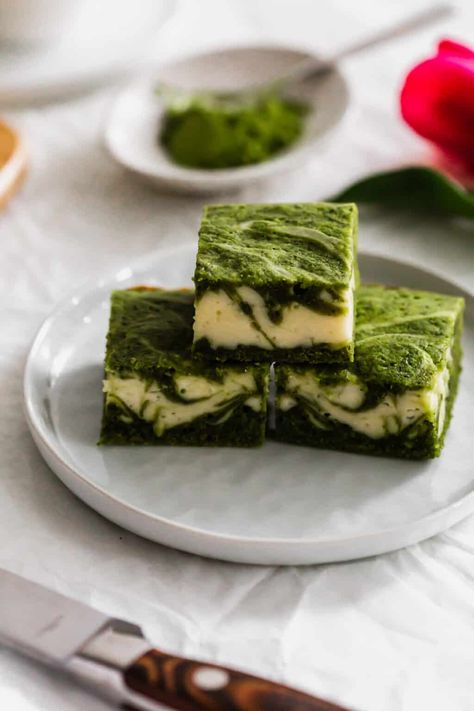 Matcha Cheesecake Brownies | Sift & Simmer Matcha Recipe Baking, Matcha Brownies, Matcha Green Tea Recipes, Matcha Cheesecake, Matcha Dessert, Diet Cookies, Matcha Cookies, Matcha Cake, Green Tea Recipes