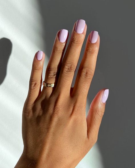 Trending Nail Polish Colors, Nail Polish Colors Summer, Nagellack Trends, Nail Color Trends, Glitter Gel Polish, Lavender Nails, Nail Polish Trends, Vibrant Nails, Glamorous Nails