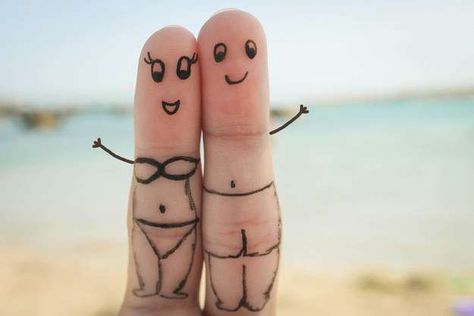 Beach Funny Fingers, How To Draw Fingers, Best Whatsapp Dp, Finger Art, Hand Doodles, Lovers Pics, Whatsapp Dp, Finger Puppets, Cute Profile Pictures