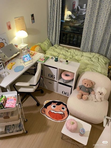 Aesthetic pastel kawaii green room/bedroom Small Room Bedroom Space Saving, Green Room Bedroom, Tiny Room Ideas Aesthetic, Dorm Rooms Decorating, Apartment Decor Room, Decorating Dorm, Bedroom Decor Apartment, Dorm Room Decorations, Kawaii Green