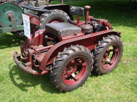 Hermann Lanz Varimot Tractors - 1957 | Hermann Lanz Varimot … | Flickr Small Garden Tractor, Homemade Tractor, Cat Farm, Small Tractors, Lawn Tractors, Traction Engine, New Tractor, Classic Tractor, Compact Tractors