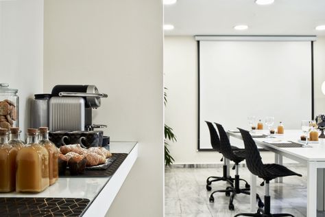 Meeting Room Coffee Station, Boardroom Coffee Station, Office Coffee Station Corporate, Office Coffee Station, Meeting Room Design, Coin Café, Coffee Area, Coffee Snacks, Office Meeting Room