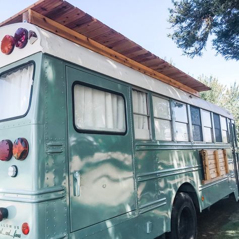 Best Mid-Size Skoolie Conversions - Aimless Travels Mid Size Skoolie Conversion, Mid Size Bus Conversion, Rv Flip, Bus Renovation, Skoolie Life, Skoolie Conversion, School Bus Tiny House, School Bus Camper, School Bus House