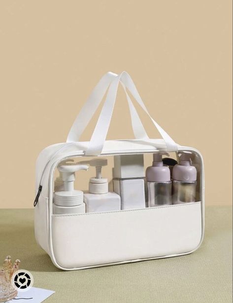 Travel organizers, must have for traveling, containers, skin care, make up, toilet bag, organise tips, airplane tips Personalized Toiletry Bag, Makeup Bag Organization, Travel Storage Bag, Toiletries Organization, Beauty Case, Travel Storage, Travel Toiletries, Toiletry Bag Travel, Toiletry Storage