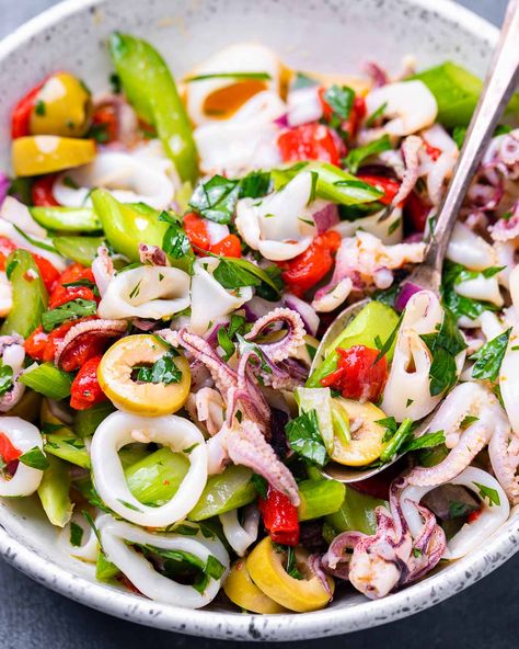 Calamari Salad, Squid Salad, Calamari Recipes, Squid Recipes, Italian Seafood Recipes, Seven Fishes, Fish Salad, Cold Appetizers, Seafood Salad