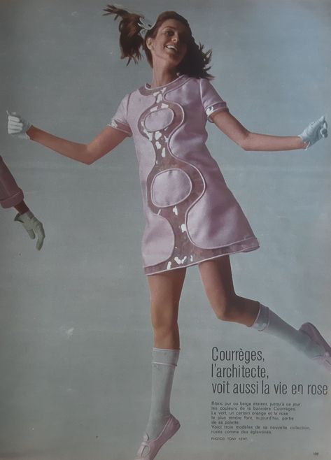 Andre Courreges 60s, Courreges Mini Skirt, Andre Courreges 1960, Space Age Photoshoot, Andre Courreges 1960 Space Age, Andres Courreges, Courreges 1960s, Retro Futuristic Fashion, Vintage Courreges