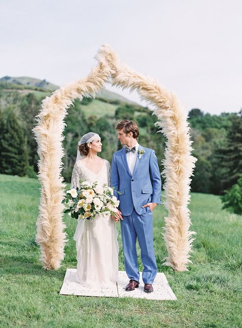 25 Irresistible Pampas Grass Wedding Ideas Pampas Grass Wedding, Boho Chique, Wedding Ceremony Arch, Pampas Grass Decor, Grass Wedding, Ceremony Inspiration, Luxe Wedding, Ceremony Decor, Ceremony Arch