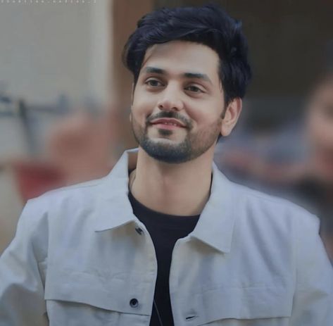 Shakti Arora, Classy Wallpaper, Black Wallpaper Iphone Dark, Beautiful Curly Hair, Photo Frame Gallery, Best Poses For Men, Cute Love Couple, Poses For Men