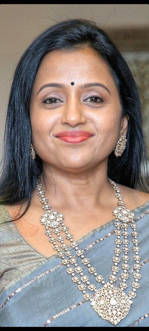 Suma Kanakala, Bharatanatyam Costume, Hot Lips, Hottie Women, Beautiful Women Over 40, Indian Beauty Saree, Actress Photos, Most Beautiful, Actresses