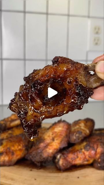 Kiana Gray on Instagram: "Honey jerk chicken wings 🍯🌶️

1.6 lb chicken wings 
1 tsp Garlic powder 
1 tsp Onion powder 
2 tbsp Walkerswood jerk seasoning 
1 tbsp Green seasoning 
1 tsp Smoked paprika 
1 tsp Sazon tropical 
2 tsp Complete seasoning 
1 tbsp baking powder 

2 tbsp butter 
1/4 cup of scallions 
3 tbsp honey
2 tbsp soy cause 
1/2 tsp ginger paste
1 tbsp walkerswood jerk seasoning 
1/4 cup rice vinegar

Cook in airfryer on 400f for 16 minutes and flip in between. 

#chicken #chickenrecipe #chickendinner #chickenwings #wings #jerkchicken#easyrecipe #easydinner #comfortfood #summerfood #summerrecipes #cookoutfood #dinnerideas #tasty #recipe #food #airfryer #fyp #explorepage #viral" Honey Jerk Chicken, Tommy Richman, Seafood Broil, Complete Seasoning, Jerk Chicken Wings, Green Seasoning, Chicken Wing Recipes Baked, Ginger Paste, Air Fryer Chicken Wings