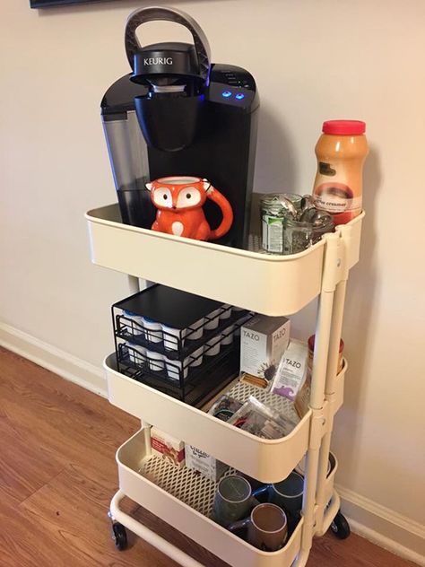 45 Creative Ways to Use a RÅSKOG Ikea Cart - Organization Ideas Ikea Raskog Cart, Apartment Hacks Organizing, Small Apartment Hacks, Ikea Cart, Small Apartment Organization, Ikea Raskog, Coffee Stations, Apartment Hacks, Dorm Organization