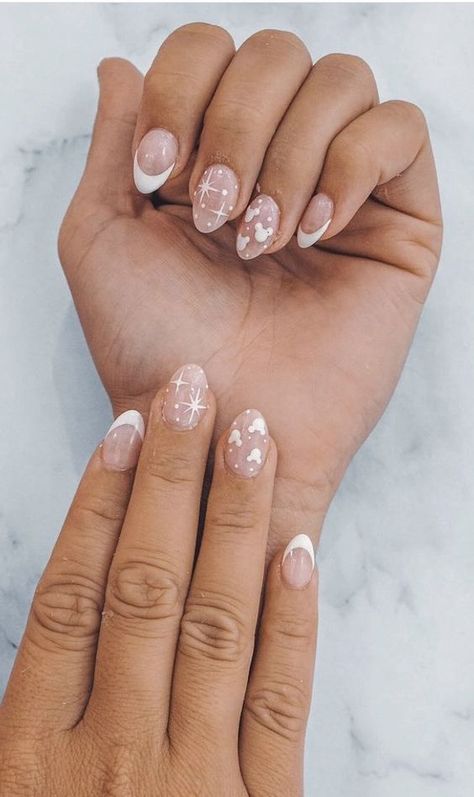 Disney Nail Tips, Mickey French Nails, Disney Gel Manicure, Wedding Nails Disney, Disney Nails Winter, Almond Shape Disney Nails, Cute Disney Nails Short, Disney White Nails, Simply Disney Nails