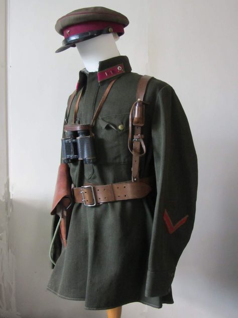 Soviet Russian Infantry Officer's Uniform (1940s) Soviet Officer Uniform, Soviet Union Outfit, 1940s Russian Fashion, Old Pilot Uniform, Historical Military Uniforms, Soviet Union Uniform, East German Uniform, Army Uniform Aesthetic, Soviet Army Uniform