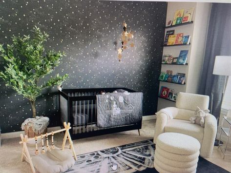 Star Wars Themed Nursery, Baby Nursery Murals, Star Wars Kids Room, Twin Boys Bedroom, Night Nursery, Star Wars Bedroom, Star Wars Nursery, Guest Room Design, Baby Nursery Themes