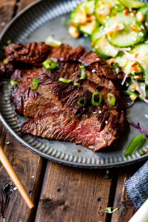 We love our steak fajitas marinade recipe but I couldn't stop thinking about putting an Asian twist on it, and thus, our Asian steak marinade was born! #asiansteakmarinade #steakmarinade #asianflavors Steak Fajitas Marinade, Asian Steak Marinade, Fajitas Marinade, Asian Flank Steak, Asian Steak, Marinade Flank Steak, Asian Marinade, Stomach Rumbling, Fajita Marinade