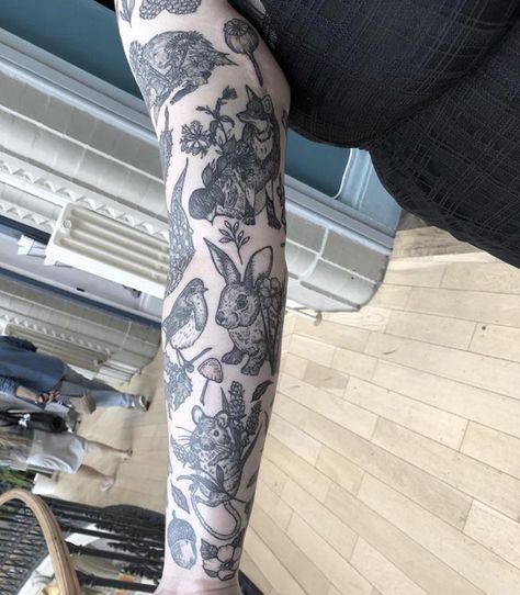 Patchwork, Wildlife Tattoo, Nature Tattoo Sleeve, Leeds Uk, Red Tattoo, Handpoke Tattoo, Floral Tattoo Sleeve, Red Tattoos, 1 Tattoo