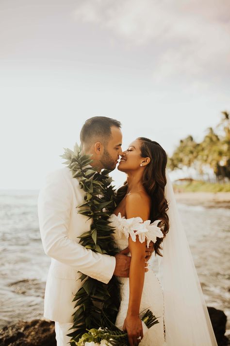 Tropical Wedding Photography, Jessi Malay, Whimsical Wedding Inspiration, Wedding Venues Hawaii, Wedding Sunset, West Maui, Hawaii Destination Wedding, Tropical Hawaii, Tropical Destinations