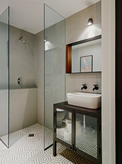 Small Wet Room, Small Bathroom With Shower, Small Bathroom Layout, Open Showers, Bad Inspiration, Small Showers, Frameless Shower Doors, Sopot, Frameless Shower