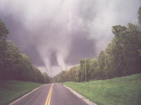 Twin Twisters... Double Trouble. Twister Aesthetic, Twisters Aesthetic, Storm Pictures, Tornado Pictures, Storm Chasing, Storm Photography, Dead Man Walking, Wild Weather, Wow Video