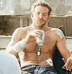 Bradley Cooper A Team, Sarcastic Gif, Bradley Cooper Hangover, Bradley Cooper Shirtless, Bradley Cooper Hot, Funny Face Gif, American Hustle, Handsome Older Men, Film Clips