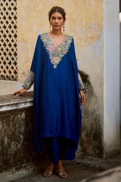 Shop for Mrunalini Rao Blue Pure Silk Placement Embroidered Kaftan And Pant Set for Women Online at Aza Fashions Rakhi 2023, Bandhani Suit, Mrunalini Rao, Indian Fits, Kaftan Set, Blue Kaftan, Embroidered Kaftan, Zardozi Work, Kaftan Designs