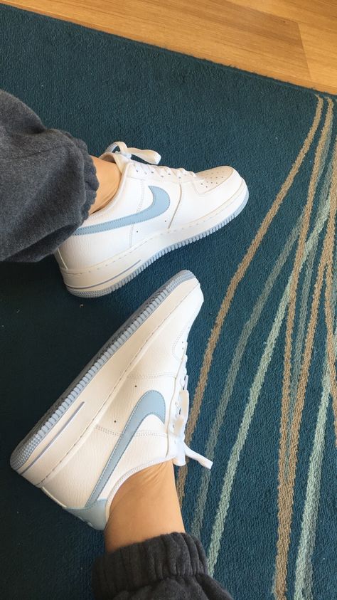 Blue Nike Air Force, 16 Outfits, Outfits With Air Force Ones, Blue And White Outfits, Air Force 1 Outfit, Custom Painted Shoes, Custom Shoes Diy, Nike Shoes Air Force, White Nike Shoes