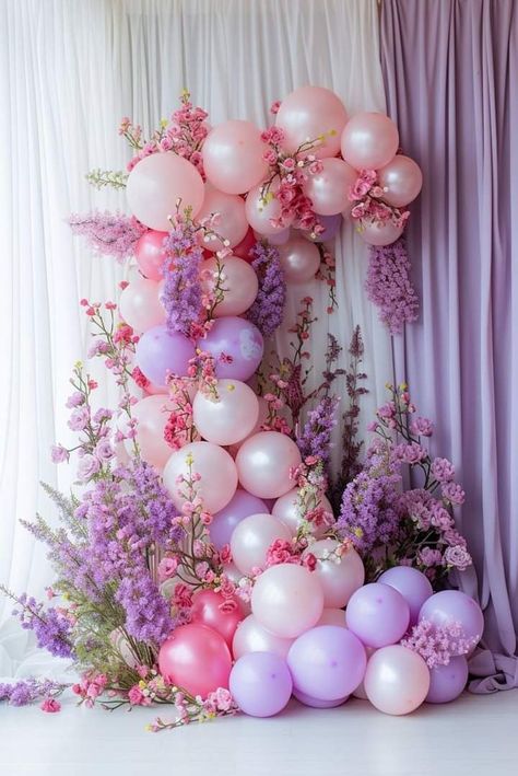 Purple Balloon Garland With Flowers, Wisteria Balloon Arch, Bloom Themed Party, Pink And Purple Decorations Party, Wild Flower Balloon Arch, Wildflower Balloon Garland, Pink And Purple Baby Shower Ideas, Purple And Pink Baby Shower, Purple Baby Shower Ideas