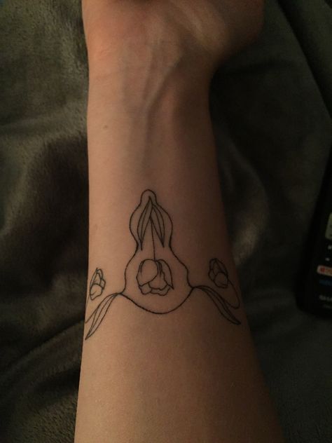 Small Uterus Tattoo, Subtle Uterus Tattoo, Uterus Flower Tattoo, Simple Uterus Tattoo, Uterus Tattoo Ideas, Abstract Uterus Tattoo, In Utero Tattoo Forearm, Uterus Tattoo, Uterus Art