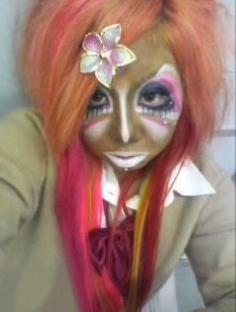 Gyaru Mamba, Mystique Costume, Ganguro Girl, Gyaru Aesthetic, Gyaru Makeup, Hime Gyaru, Tanned Makeup, Gyaru Fashion, Beauty Standards