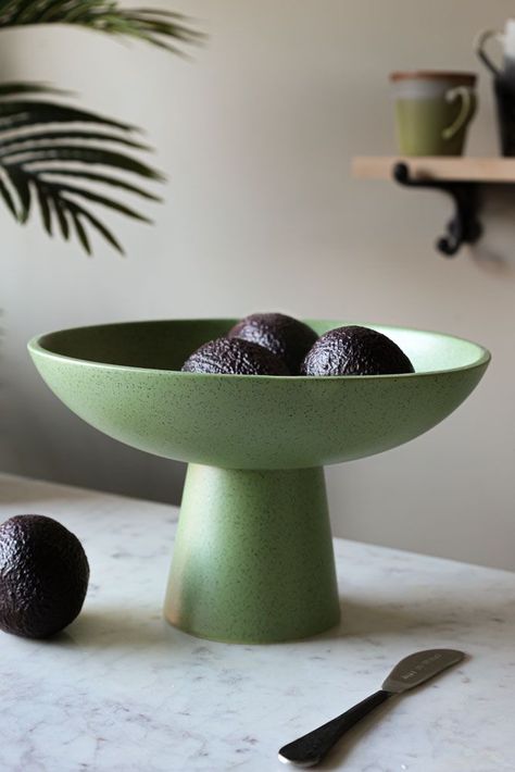 Fruit Bowl Decor, Modern Fruit Bowl, Fruit Bowl Display, Kitchen Accessories Storage, Large Fruit Bowl, Modern Tableware, Ceramic Fruit Bowl, Green Cake, Quirky Home