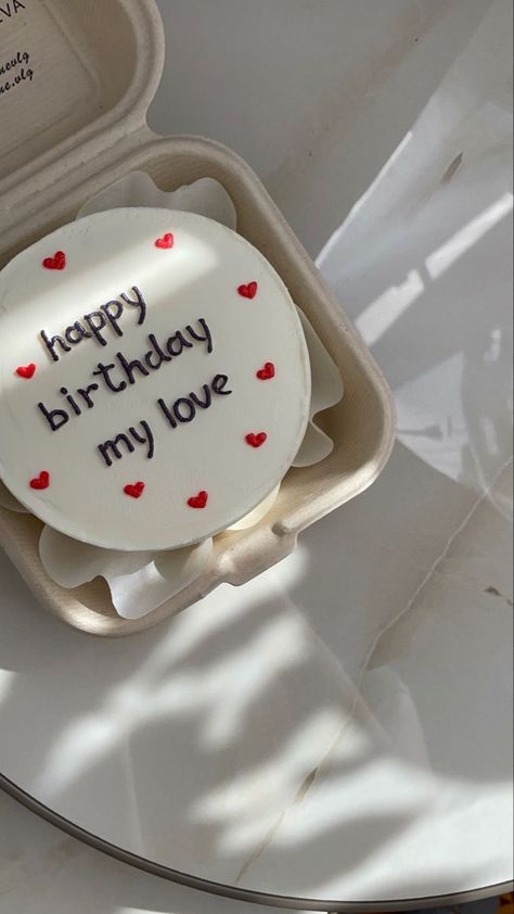 19 Bday, Cake Fashion, Cake Recipes Easy, Birthday Cake For Boyfriend, Small Birthday Cakes, Cake For Boyfriend, Happy Anniversary Cakes, Birthday Cake For Husband, Cake For Husband