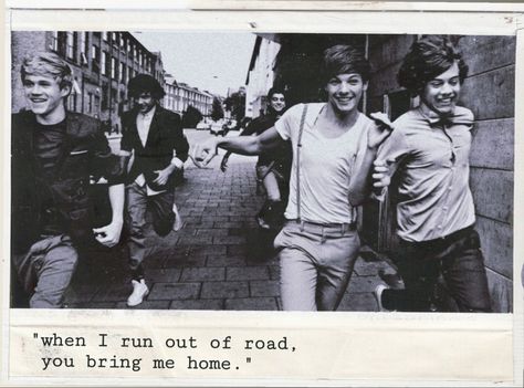 One Direction Aesthetic, One Direction 2014, Gambar One Direction, One Direction Wallpaper, Midnight Memories, Vintage Polaroid, Family Show, One Direction Pictures, Very Inspirational Quotes