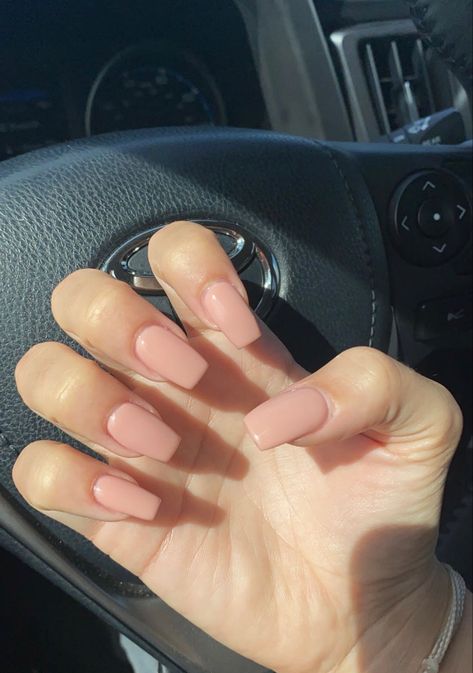 Slim Square Acrylic Nails, Plain One Color Nails, Taupe Acrylic Nails, Beige Square Nails, Nude Acrylic Nails Square, Solid Color Square Nails, Nail Ideas Plain, Beige Pink Nails, Pinkish Nude Nails