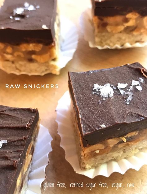 Gluten-Free & Raw Vegan "Snickers" Bars | The Vegan Atlas Raw Vegan Snickers, Raw Snickers, Vegan Molasses Cookies, Vegan Christmas Cookies Recipes, Vegan Holiday Cookies, Vegan Snickers, Raw Treats, Vegan Christmas Cookies, Vegan Gingerbread