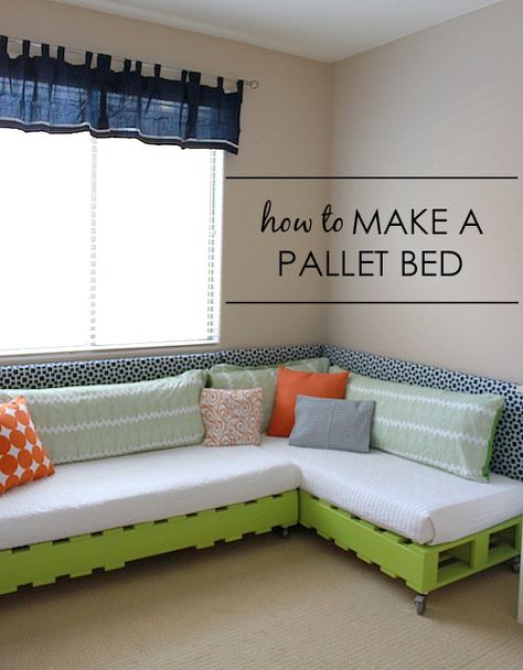 How to Make a Pallet Bed - great for a game room or play room! Kids Pallet Bed, Pallet Daybed, Diy Pallet Bed, Pallet Beds, Pallet Bed, Pallet Couch, Shared Room, Diy Sofa, Project Nursery