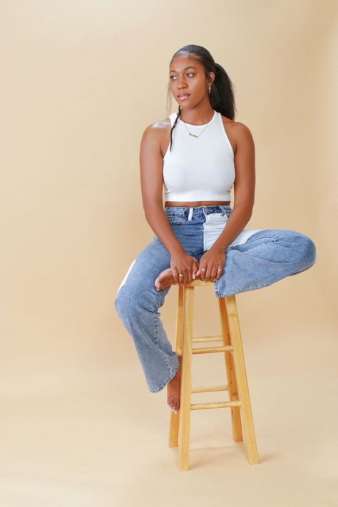 Women In Jeans Photoshoot, Indoor Model Shoot Ideas, Jeans And White Top Photoshoot, Senior Picture Black Women, Modesty Photoshoot, Denim Photoshoot Black Women, Photoshoot Concept Indoor, Casual Studio Photoshoot, Stool Photoshoot Photo Ideas