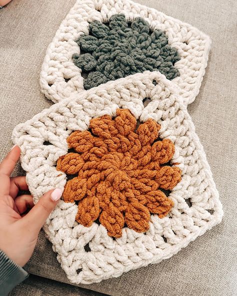 So, I did it again! ☺️ New blanket pattern coming soon! #sponsored Going to @MichaelsStores and looking in the yarn isle, is always one of… | Instagram Granny Square With Chunky Yarn, Granny Square Crochet Pattern Thick Yarn, Super Chunky Granny Square Blanket, Bulky Granny Square Blanket, Super Bulky Granny Square Blanket, Bulky Yarn Granny Square Blanket, Super Bulky Granny Square, Knitted Granny Squares Pattern, Super Beginner Crochet