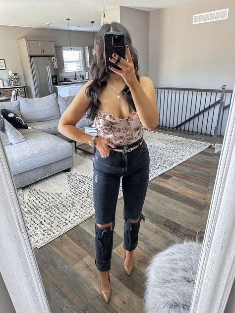 Black Sheer Bodysuit Outfit, Black Body Suit And Jeans Outfit, Women’s Going Out Outfits, Body Suit With Leggings, Black Lace Bodysuit Outfit Jeans, Deep V Bodysuit Outfit, Black Bodysuit Outfit Night, Lace Body Suit Outfits Night Out, Lace Bodysuit Outfit Night