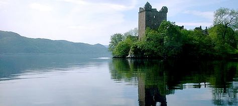 The Beauty of Scotland.... Loch Ness Scotland, Urquhart Castle, Loch Ness Monster, Loch Ness, England And Scotland, A Castle, Inverness, Amazing Places, Wonderful Places