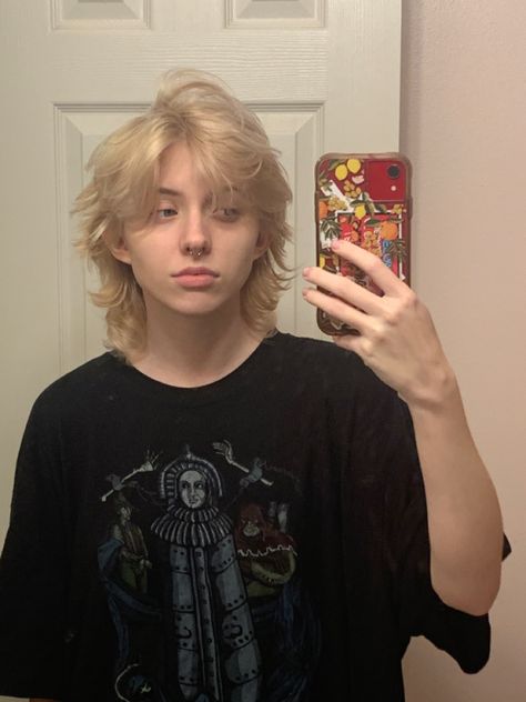 Masculine Haircut For Women Round Face, Queer Masc Haircut, Long Blonde Wolf Cut, Gay Mullet Straight Hair, Tanner Core, Mullet No Bangs, Transmasc Haircut Chubby Face, Shaggy Mullet Straight Hair, Short Fluffy Mullet