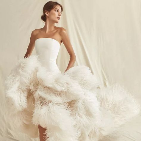 30 Best Feather Wedding Dresses of 2021 Wedding Dress Feathers, Dress Feathers, Wedding Dresses Spring, Wedding Dress With Feathers, Dress With Feathers, Feather Gown, Nye Wedding, Couture Looks, Feather Wedding