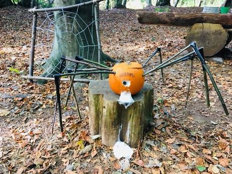 Forest School Pumpkin Activities, Halloween Forest School Activities, Forest School Halloween Ideas, Halloween Forest School, Halloween Forest, Spider Activities, Forest Crafts, Forest School Activities, Wood Bat