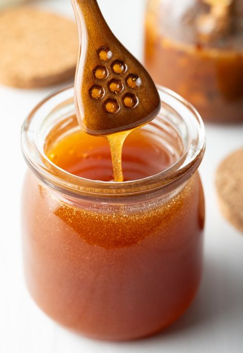 Jar of homemade Mike's hot honey with a wooden honey spatula showing a scoop of honey to camera. How To Make Hot Honey, Make Hot Honey, Hot Honey Sauce, Flavored Honey, Hot Honey Recipe, Sauteed Eggplant, A Spicy Perspective, Homemade Spice Blends, Honey Mustard Dressing